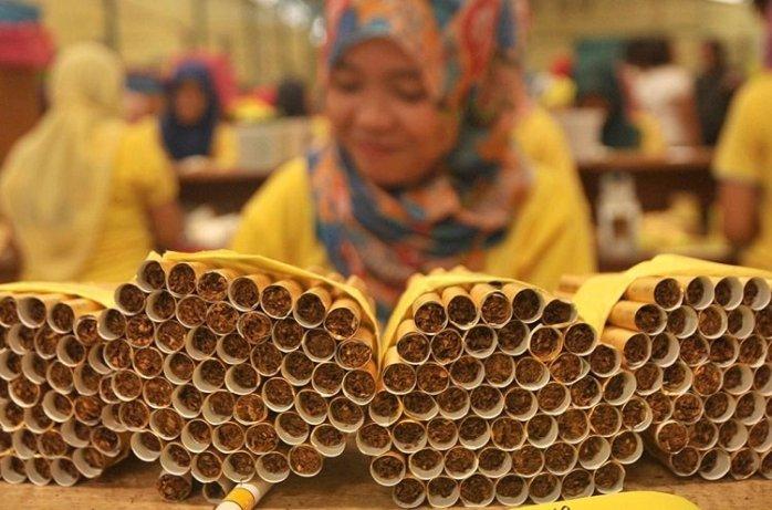  Pemerintah Putuskan untuk Relaksasi Industri Rokok dari DNI