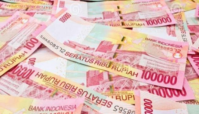  Ini Penyebab Rupiah Awal Pekan Menguat