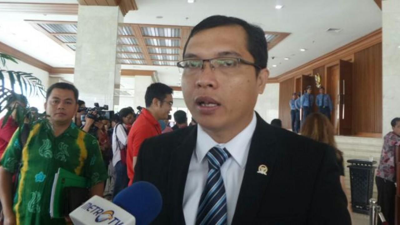 Usulan Fadli Zon Agar Debat tanpa Panelis Menunjukkan Sikap Politik Amatiran