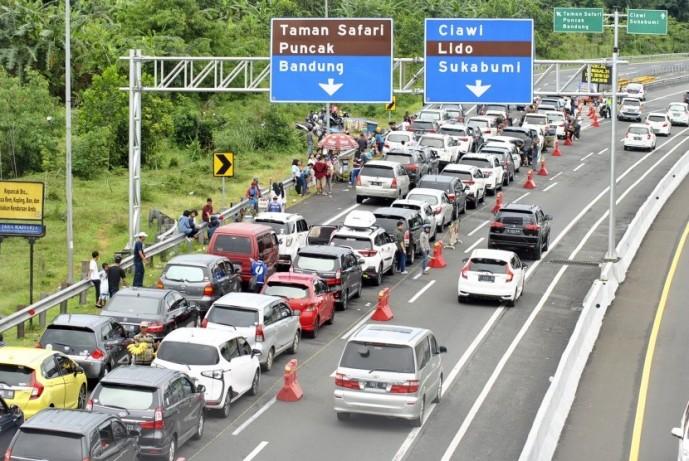  Malam Pergantian Tahun Baru Jalur Puncak Ditutup
