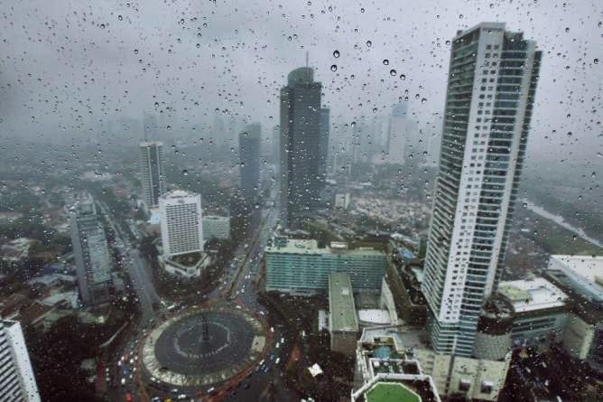  BMKG Prakirakan Jakarta Diguyur Hujan hingga Jumat Siang