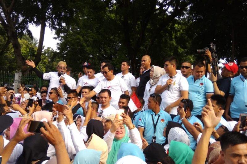  Prabowo Hadiri Jalan Sehat Bersama Relawan Roemah Djoeang