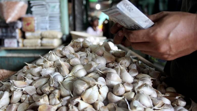  Jelang Ramadhan, Harga Bawang Putih di Pasar Tradisional Bandung Melambung Tinggi