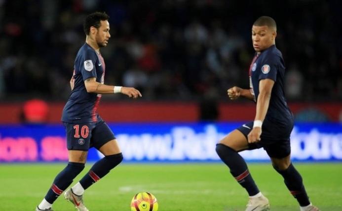  Trigol Mbappe, Lengkapi Pesta Juara PSG