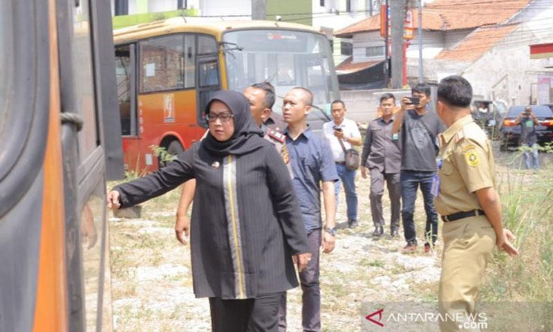  Bupati Bogor Ingin Manfaatkan Ratusan TransJakarta Terlantar Sebagai Bus Sekolah