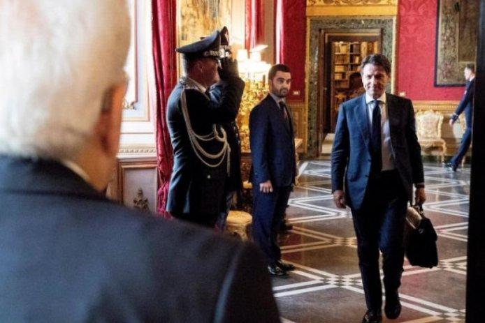  Umumkan Mundur dari Jabatan, Conte Tuding Mendagri Matteo Gembosi Koalisi