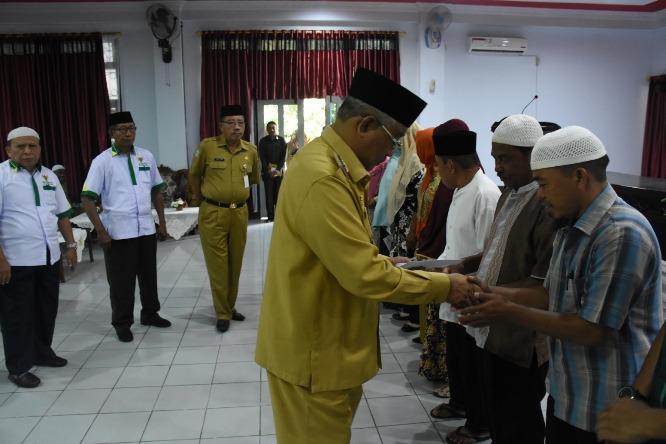  129 Guru Ngaji Terima Insentif dari Wali Kota Tidore Kepulauan