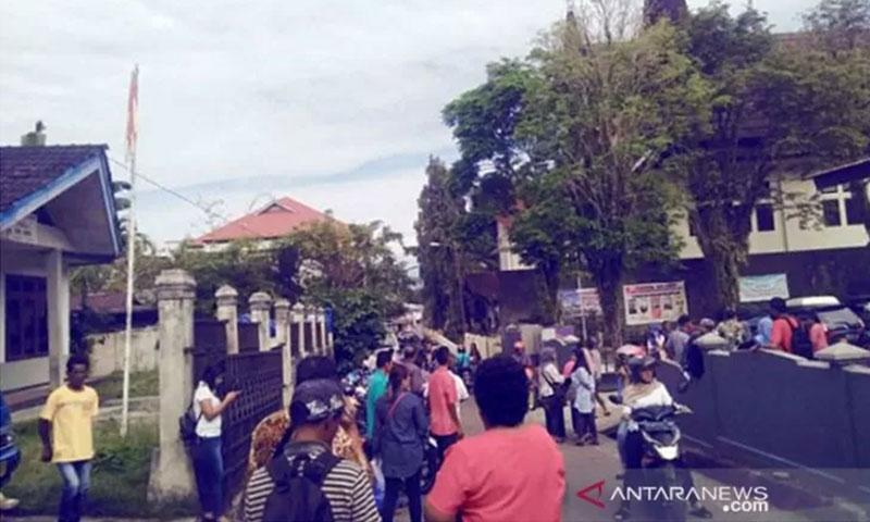  Gempa Magnitudo 6,8 Guncang Ambon, Sejumlah Bangunan Rusak