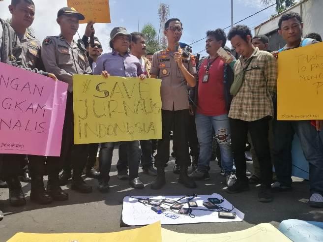  Wartawan Malut Minta Kapolri Usut Tuntas Kekerasan terhadap Wartawan 