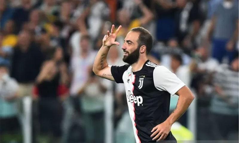  Gonzalo Higuain Buka Pintu Kembali ke River Plate