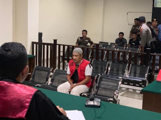  Terdakwa Ronal Jalani Sidang Perdana Kasus Pemerkosaan dan Pembunuhan
