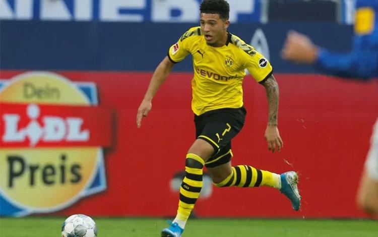  Sancho Dibujuk Fans MU Pindah ke Old Trafford