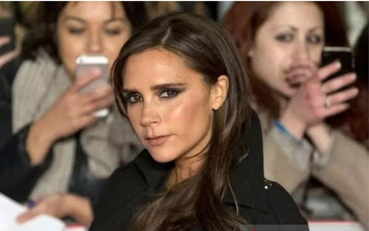  Victoria Beckham Luncurkan Produk Perawatan Kulit