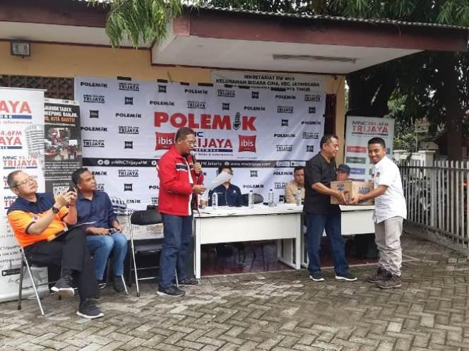  Pascabanjir, PWI Jaya Peduli Serahkan Bantuan kepada Korban Banjir 