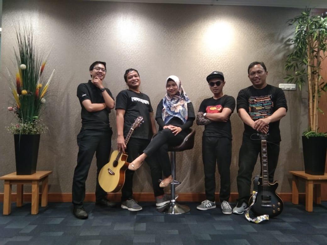  D’Account, Aksi Sekumpulan Karyawan Dana Pensiun Salurkan Hobi melalui Youtube