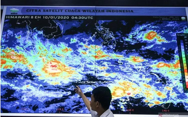  BMKG Prediksi Cuaca Jabodetabek Cerah Berawan pada Sabtu Pagi