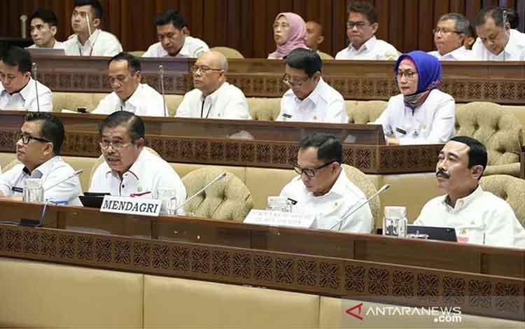  Komisi II: Prioritaskan Tenaga Honorer Lama Jadi PNS