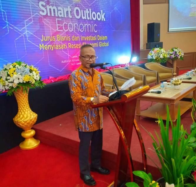  Ketum PWI Atal Depari Sebut Ekonomi Dunia Melemah