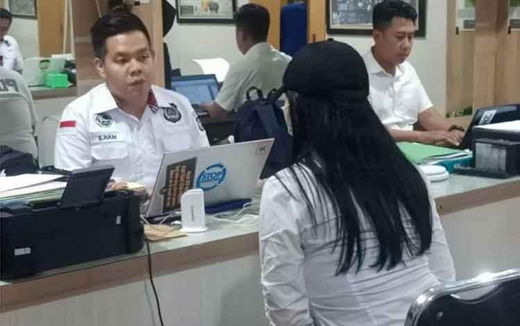  Negatif Narkoba, Polisi Bebaskan Tiga Rekan Lucinta Luna