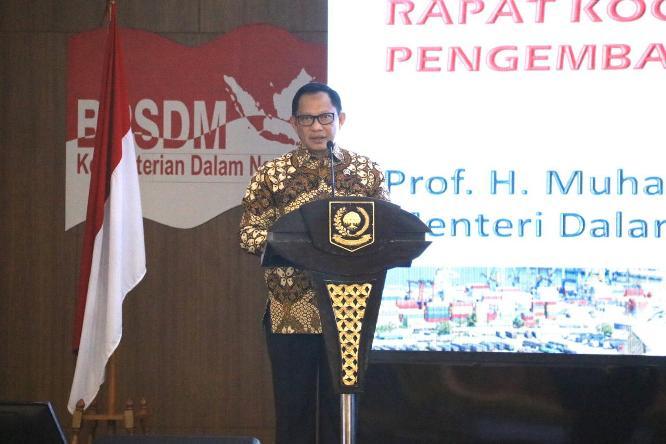  Mendagri Tito Minta Agar “Budaya Amplop” Hilang dari Pelayanan Publik Pemerintah