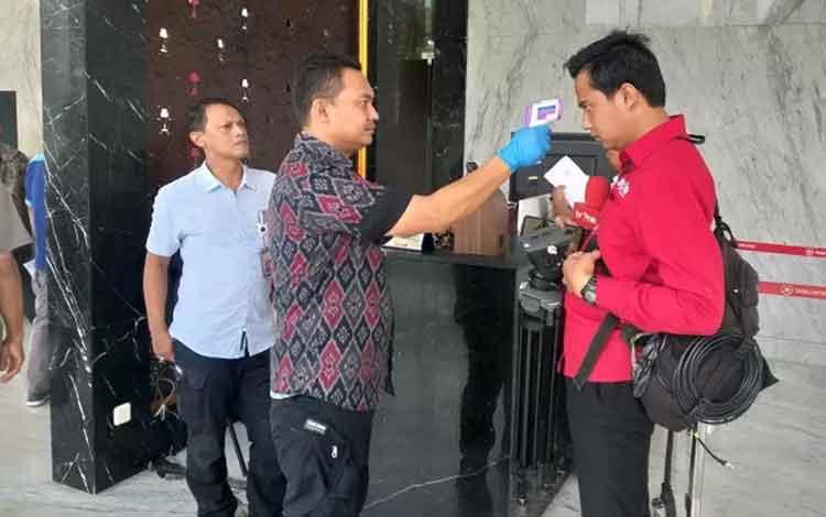 Masuk ke Istana Kepresidenan, Tamu-Pejabat Harus Diperiksa Suhu Tubuh