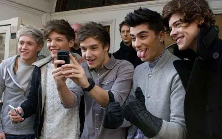  One Direction Mungkin akan Buat Lagu Baru dengan Formasi Lengkap