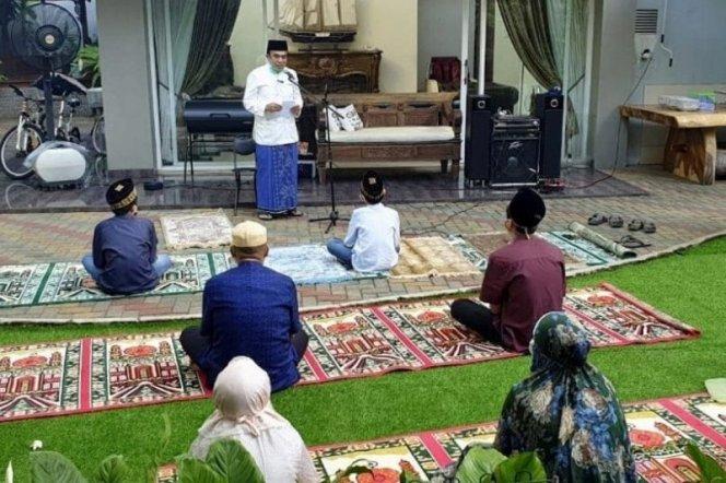  Jadi Imam Salat Id di Rumah, Menag Ingatkan Pandemi adalah Ujian Ketakwaan