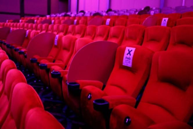  Kasus COVID-19 Meningkat, DKI Tunda Pembukaan Bioskop