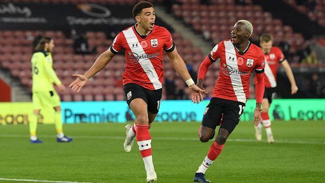  Bekuk Newcastle 2-1, Southampton Menanjak ke Puncak Klasemen