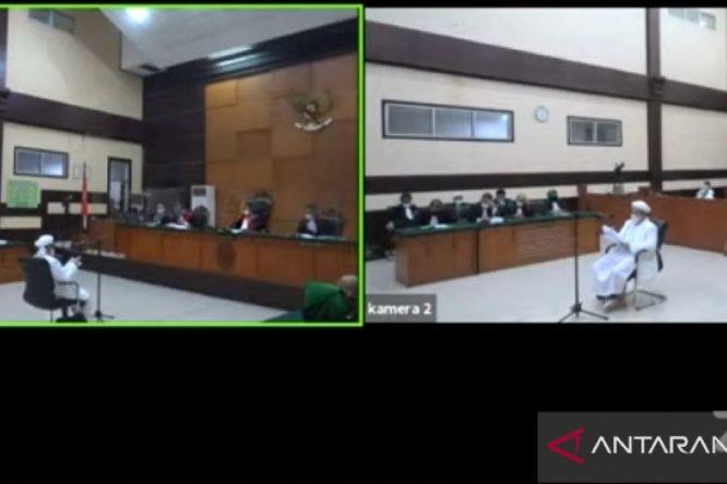  Hakim Tolak Eksepsi Rizieq terkait Kasus Kerumunan Petamburan dan Megamendung