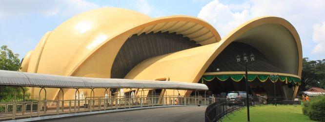  Bantah Dikelola Yayasan, Mensesneg Sebut TMII Akan Dikelola BUMN Pariwisata