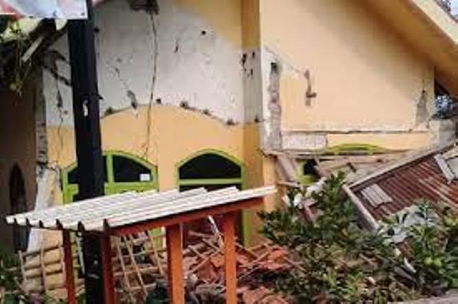  Dampak Gempa Malang, Sejumlah Bangunan di Kabupaten Blitar Rusak 