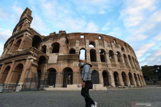  Mulai 28 Juni,  Italia Akan Hapuskan Aturan Wajib Masker di Luar Ruangan 