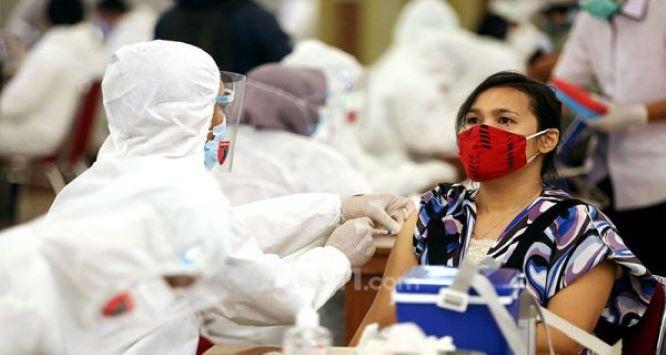  Vaksinasi COVID-19 Indonesia Tembus 1,3 Juta Per Hari