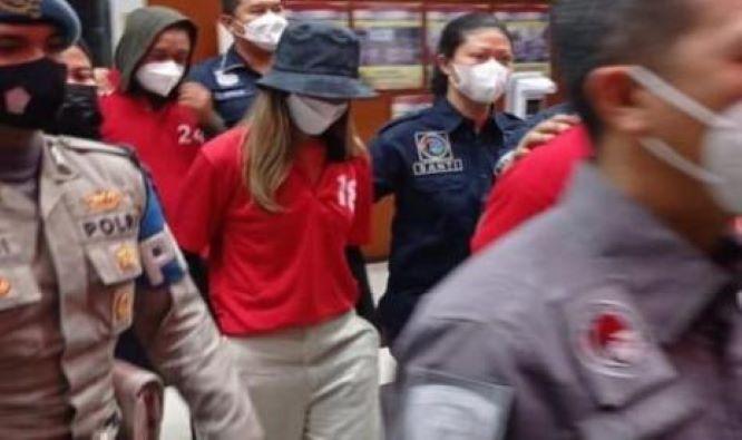  Polisi Bawa Nia-Ardi Bakrie ke Sejumlah Tempat Pemeriksaan
