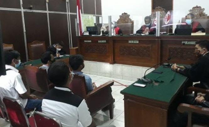  Tok! Vonis Satu Tahun Penjara bagi Lima Terdakwa Kebakaran Kejagung 