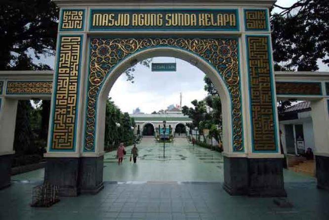  PPKM Level 4, Masjid Sunda Kelapa Gelar Salat Jumat Berkapasitas 50 Persen