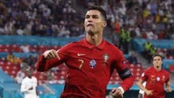  Debut Keduanya Bersama MU, Ronaldo Toreh Dua Gol dan Kemenangan 4-1 atas Newcastle