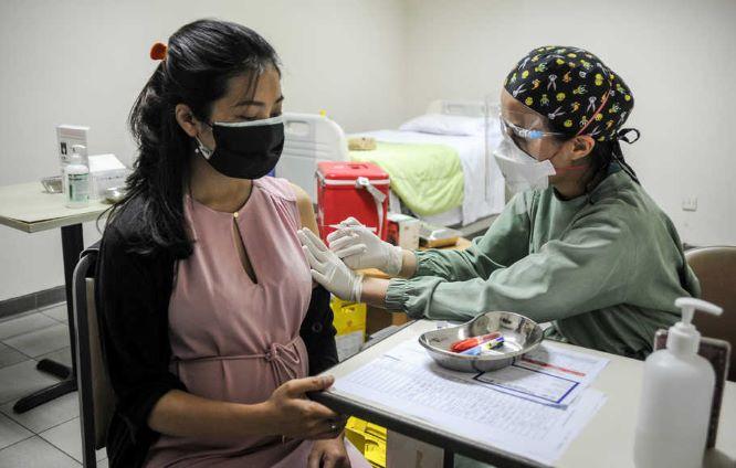  Epidemiolog Ini Sebut Vaksinasi Lengkap Dua Kali Suntik Sudah Tak Relevan