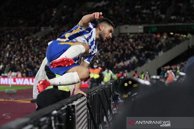  Gol Larut Maupay Gagalkan Upaya West Ham Kembali ke Jalur Kemenangan
