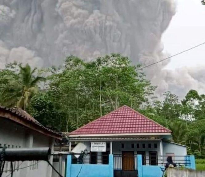  Balai Besar TNBTS Minta Masyarakat Waspada Usai Erupsi Semeru