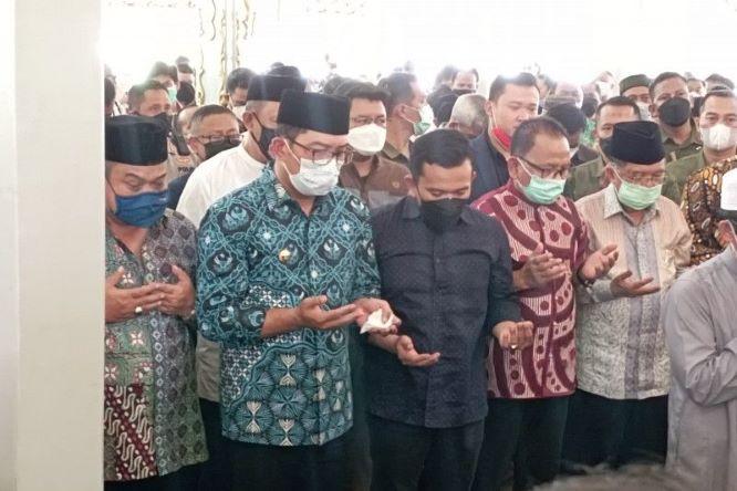  Begini Gubernur Ridwan Kamil Mengenang Wali Kota Bandung