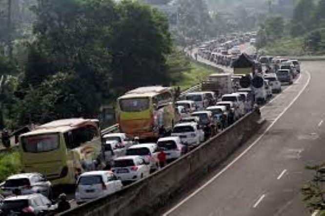  Malam Pergantian Tahun, Jalur Puncak Akan Ditutup Mulai Pukul 20.00 WIB 