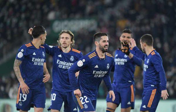  Menang Dramatis, Real Madrid Taklukan Elche Dengan Sepuluh Pemain