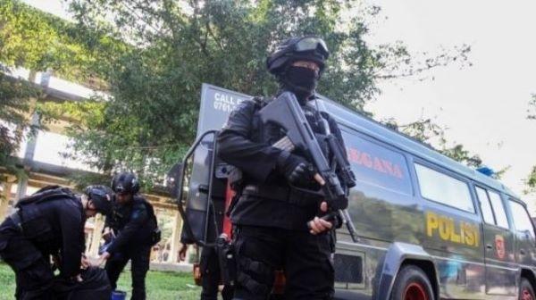  Densus 88 Antiteror Lakukan Penangkapan Tersangka Teroris JI di Tangerang