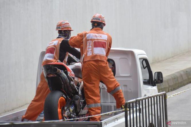  Menyusul Kecelakaan saat Sesi Warmup, Marquez Dievakuasi ke Rumah Sakit