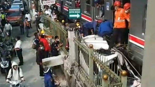  Kecelakaan KRL Jabodetabek, Hambat Jadwal Keberangkatan Kereta