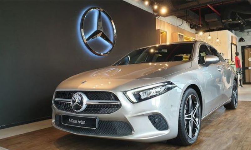 Rem Tidak Berfungsi, Mercedes-Benz Tarik Hampir 300.000 SUV 