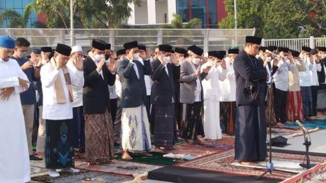  Gubernur Anies Baswedan Gelar Salat Id di JIS