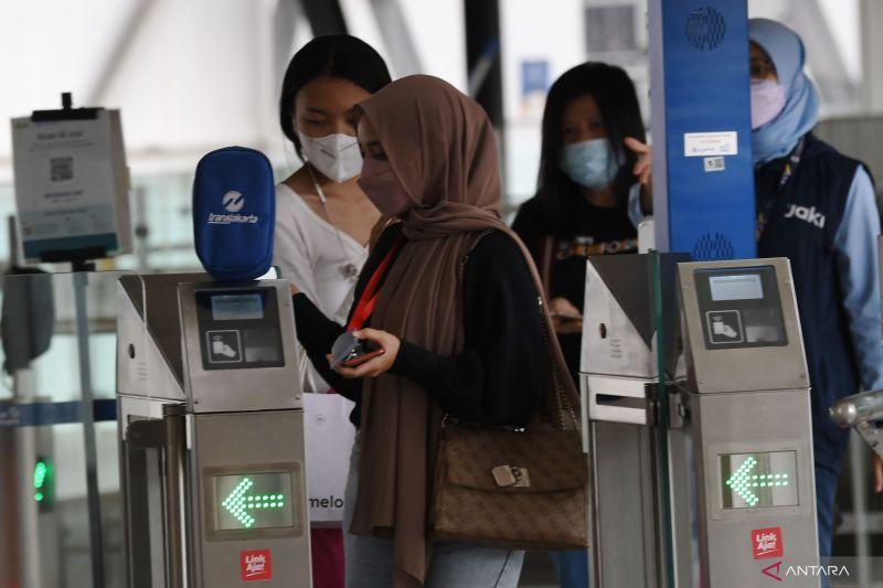  Gubernur Anies Tetapkan Tarif Integrasi untuk Transportasi Massal Rp10.000